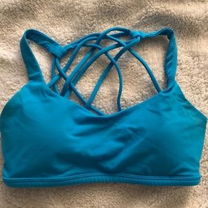 Size 4 free to be wild lululemon sports bra